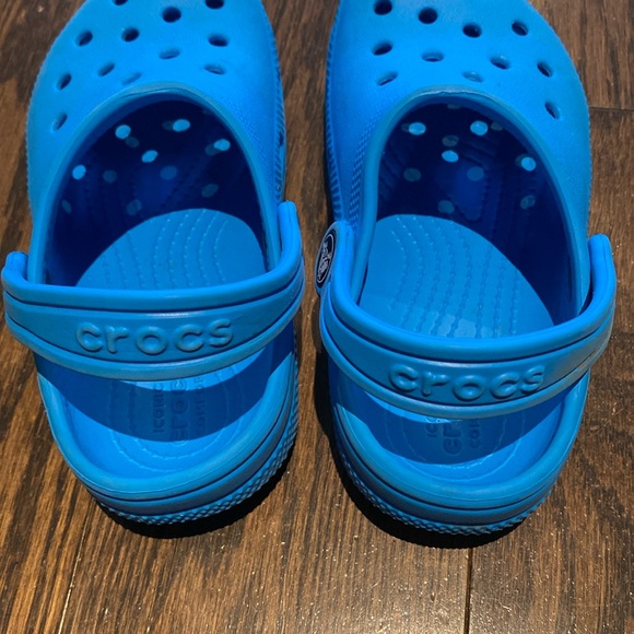 Crocs Classic Clogs - Picture 4 of 5